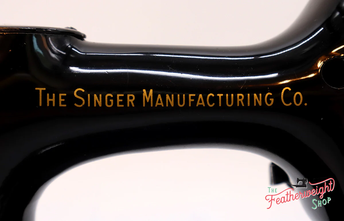 Singer Featherweight 221 Sewing Machine, AM693*** - Image 14