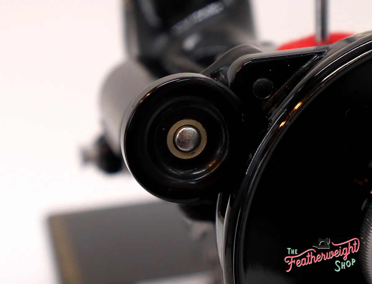 Singer Featherweight 221 Sewing Machine, AM693*** - Image 17