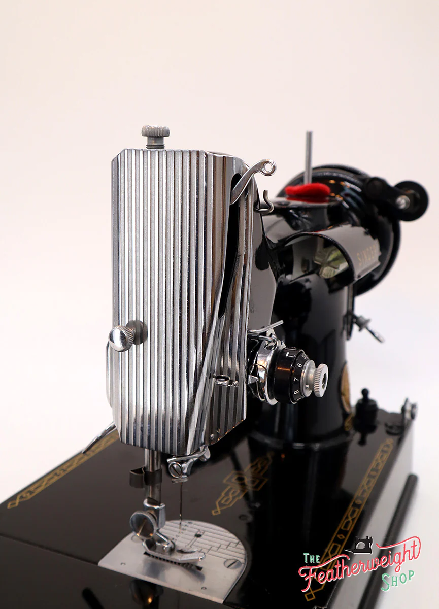 Singer Featherweight 221 Sewing Machine, AM693*** - Image 20