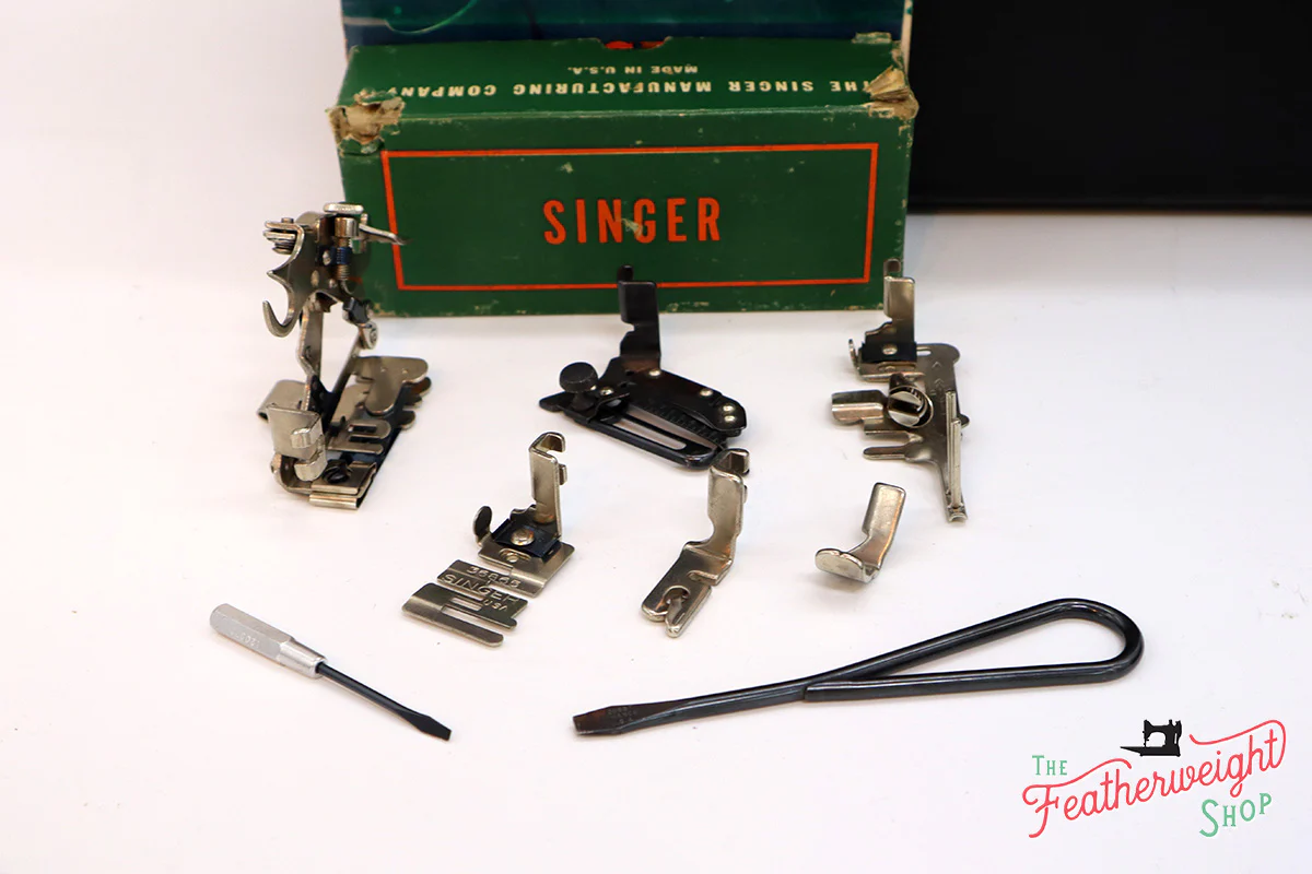Singer Featherweight 221 Sewing Machine, AM693*** - Image 22