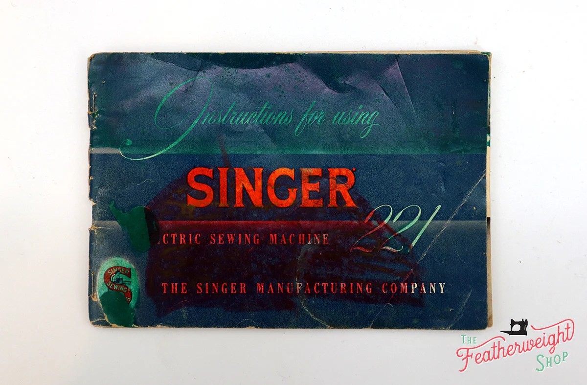 Singer Featherweight 221 Sewing Machine, AM693*** - Image 23
