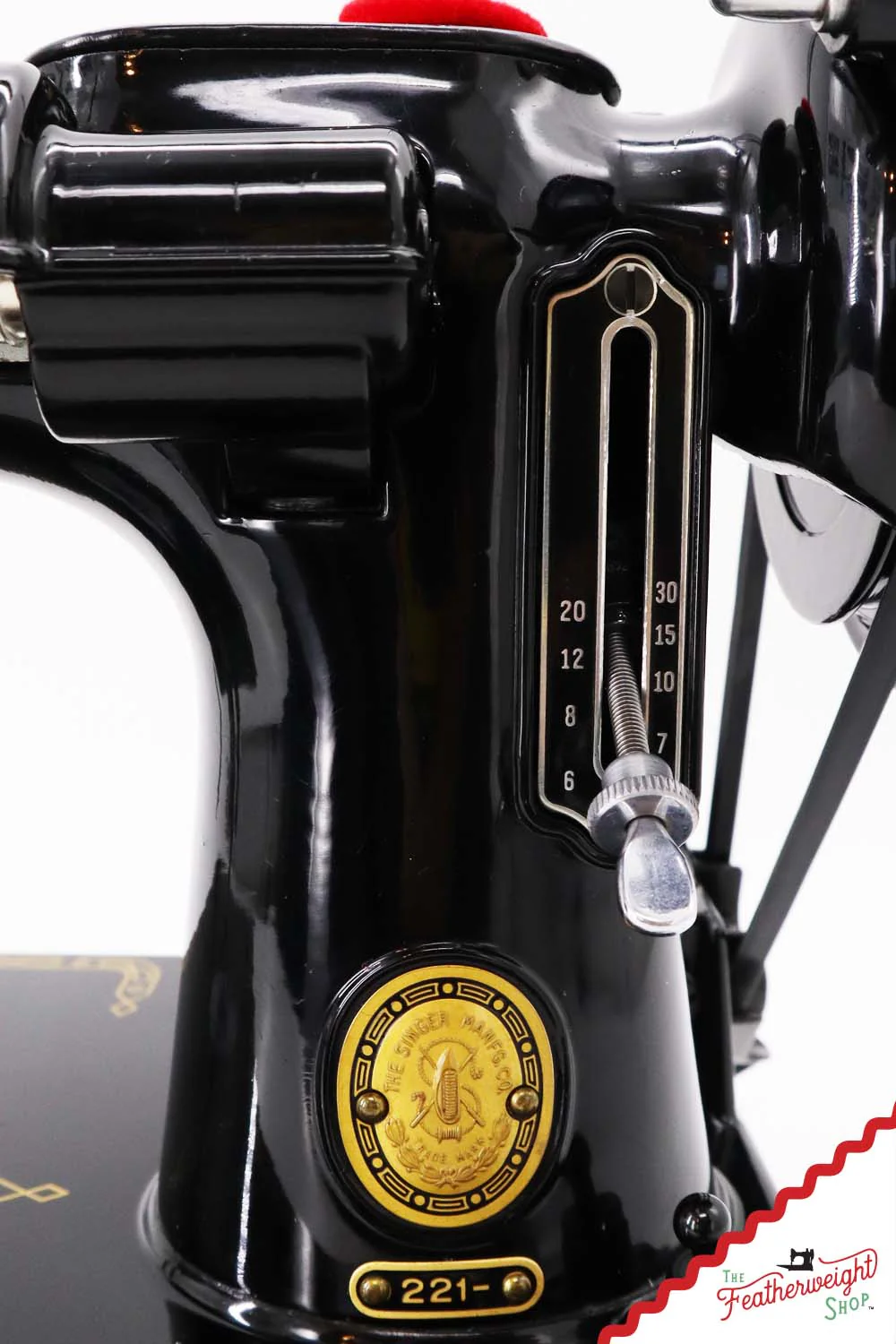Singer Featherweight 221 Sewing Machine, AM695*** - 1957 - Image 16