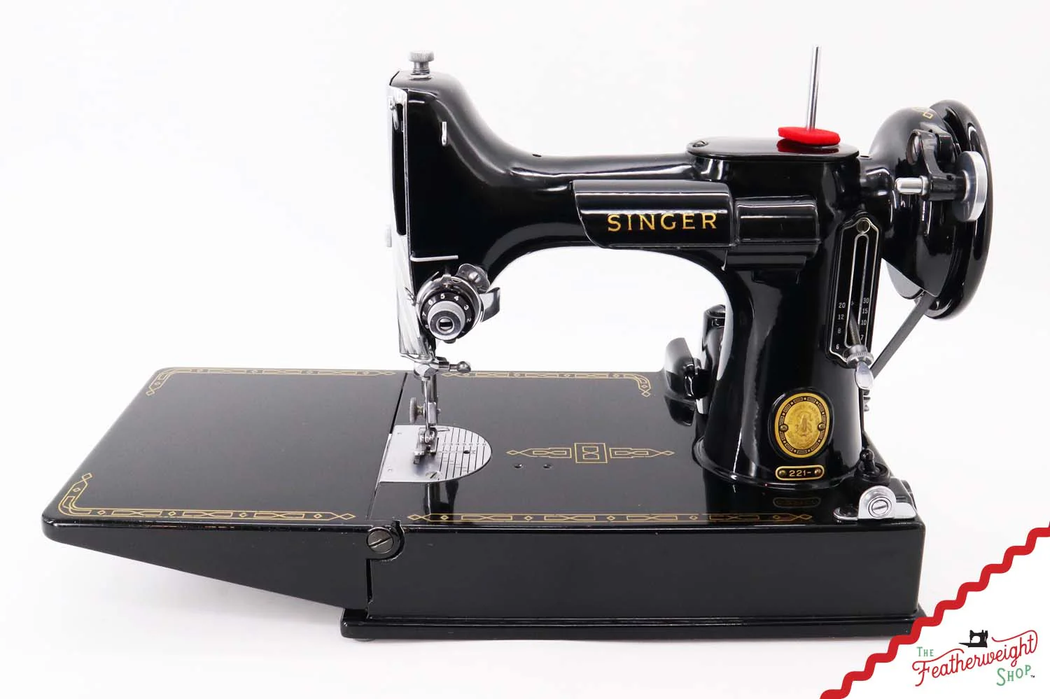 Singer Featherweight 221 Sewing Machine, AM695*** - 1957 - Image 2