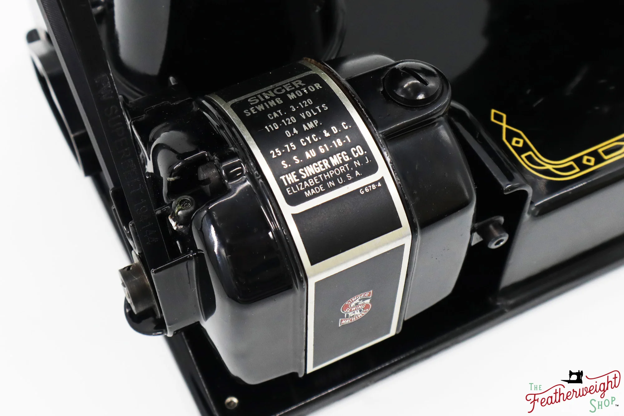 Singer Featherweight 221 Sewing Machine, AM698*** - 1957 - Image 17