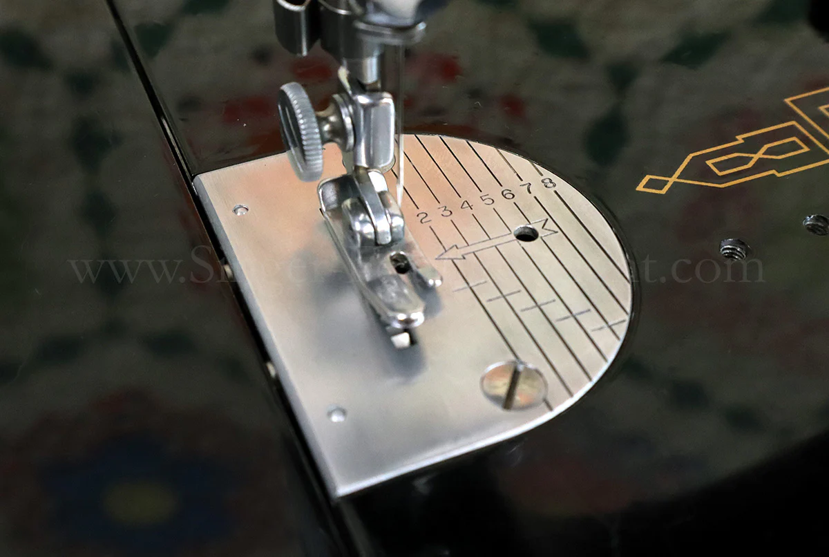 Singer Featherweight 221 Sewing Machine, AM776*** - Image 15