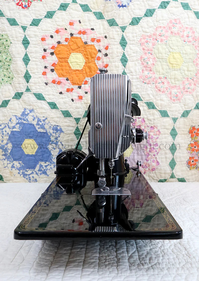 Singer Featherweight 221 Sewing Machine, AM776*** - Image 4