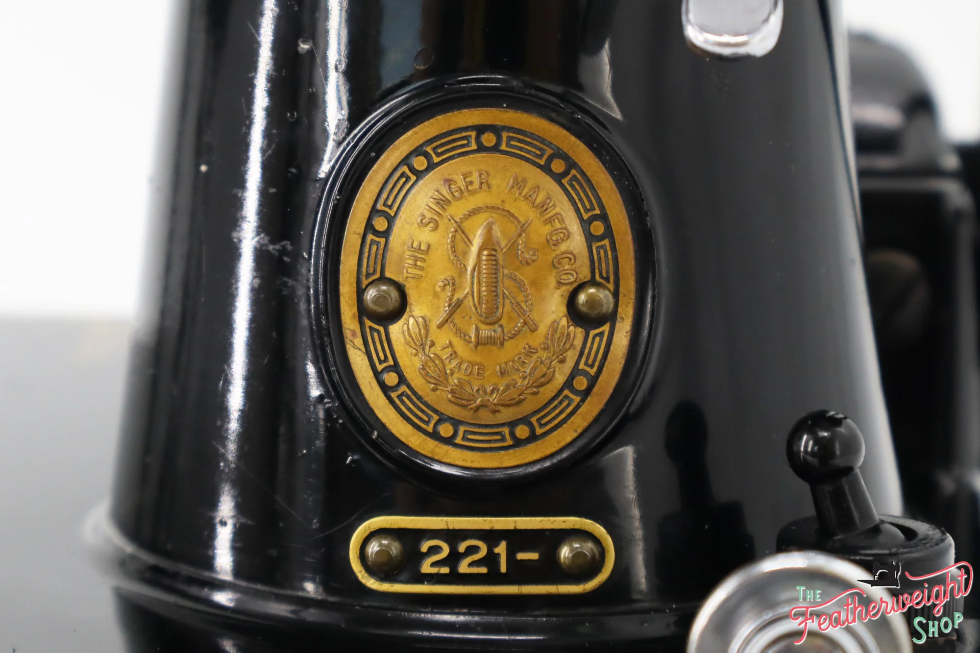 Singer Featherweight 221 Sewing Machine, AM777*** - Image 16
