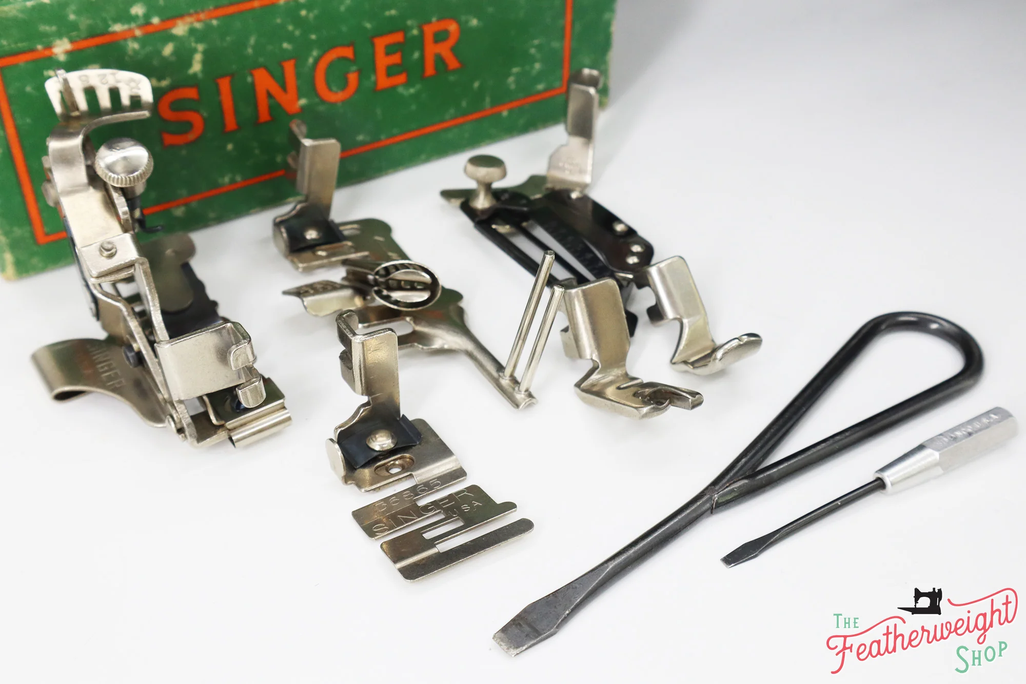 Singer Featherweight 221 Sewing Machine, AM777*** - Image 19