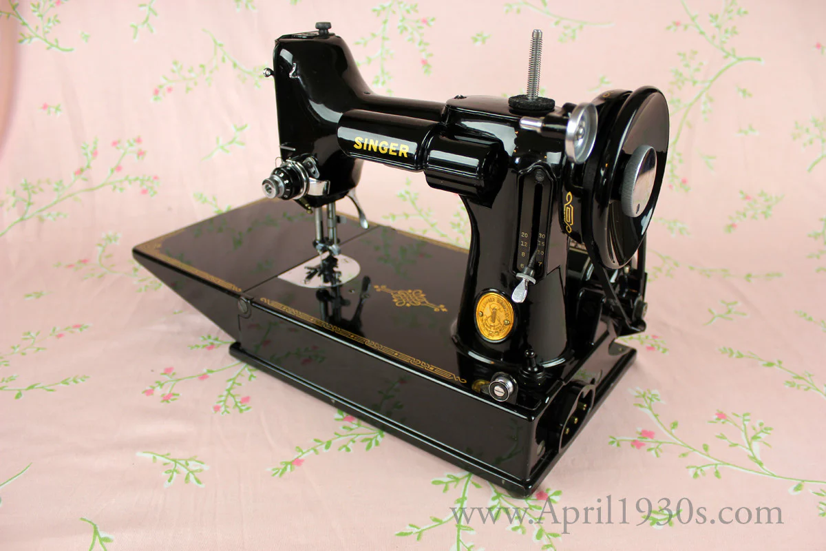 Singer Featherweight 221 Sewing Machine, BLACKSIDE AG004*** (SOLD) - Image 14