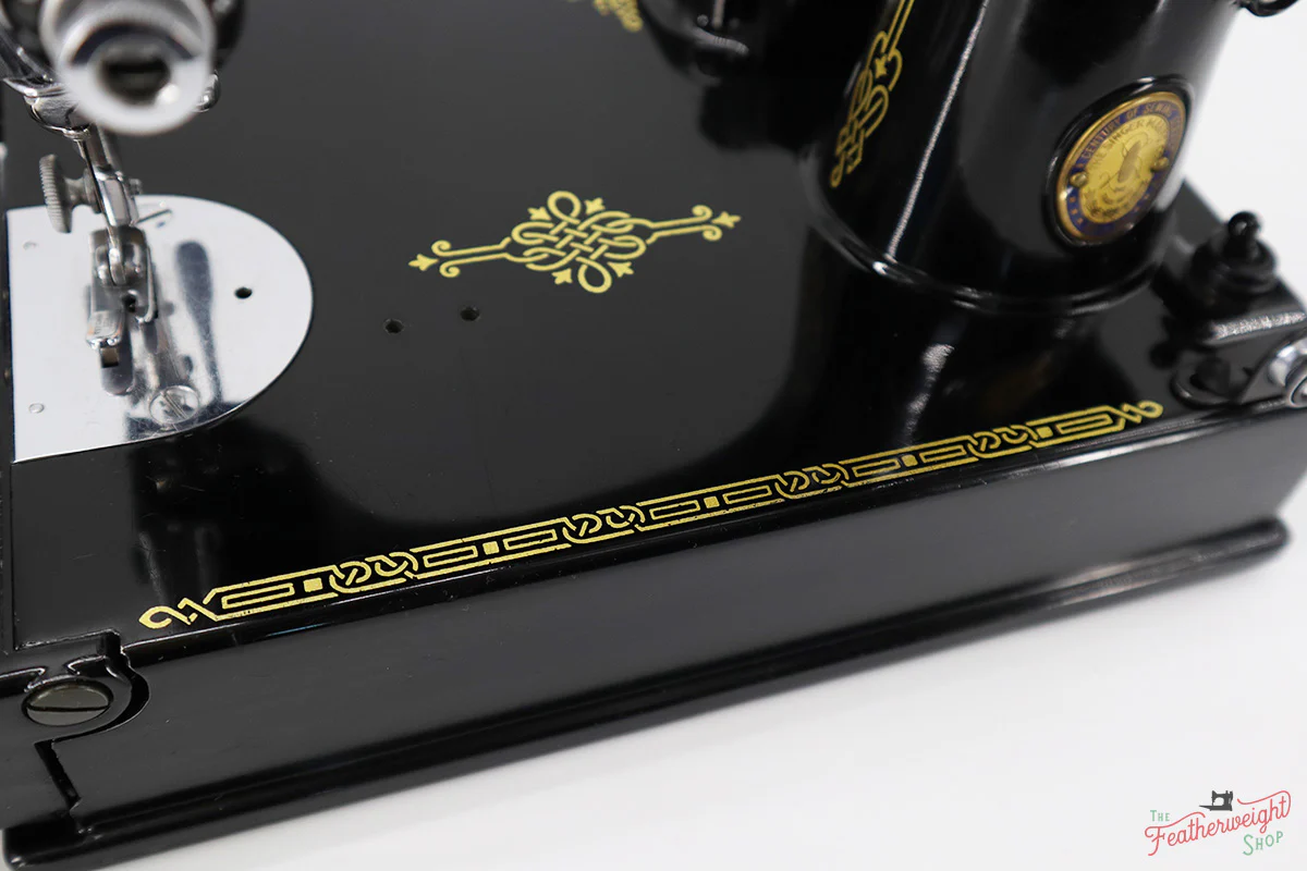 Singer Featherweight 221 Sewing Machine, Centennial: AJ788*** - Image 9