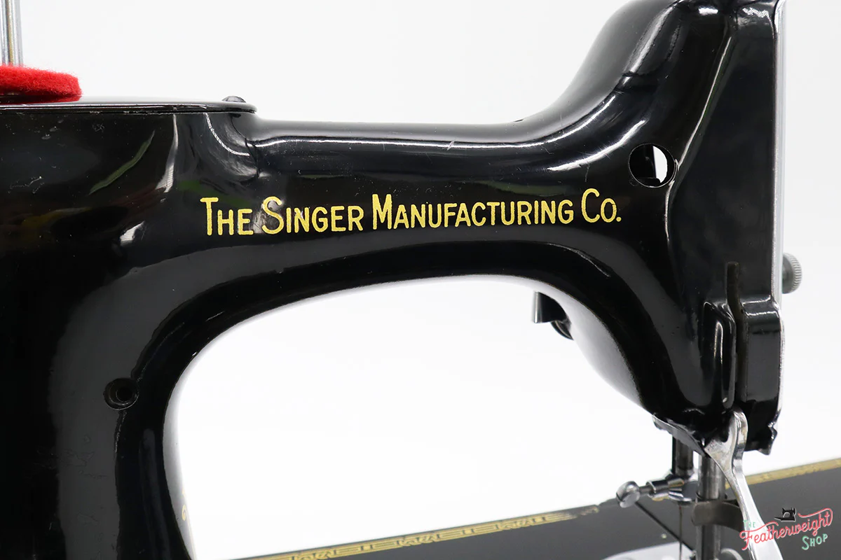 Singer Featherweight 221 Sewing Machine, Centennial: AJ915*** - Image 14