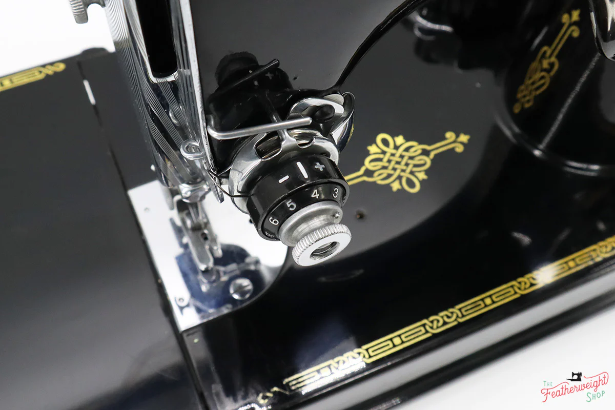 Singer Featherweight 221 Sewing Machine, Centennial: AJ915*** - Image 17