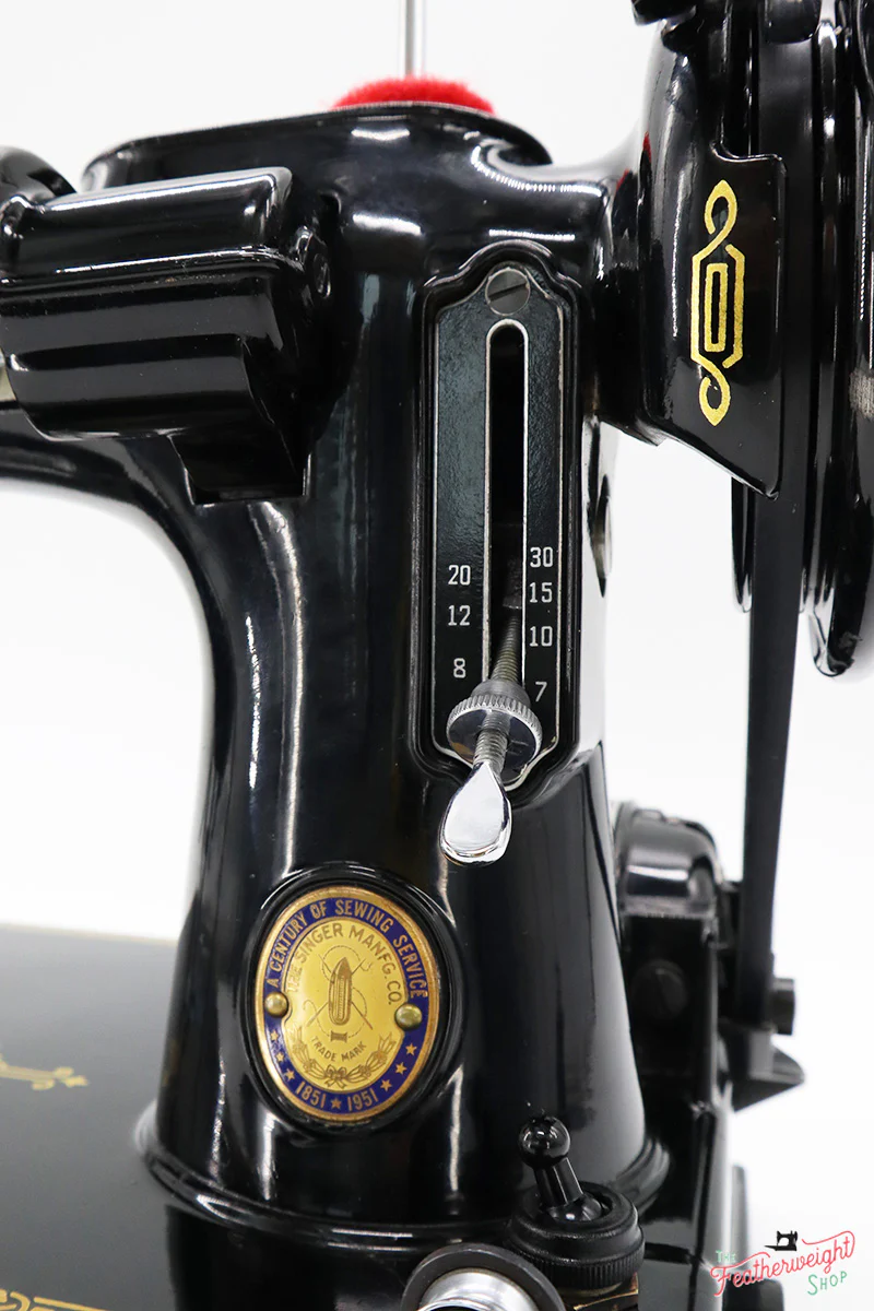 Singer Featherweight 221 Sewing Machine, Centennial: AJ915*** - Image 3