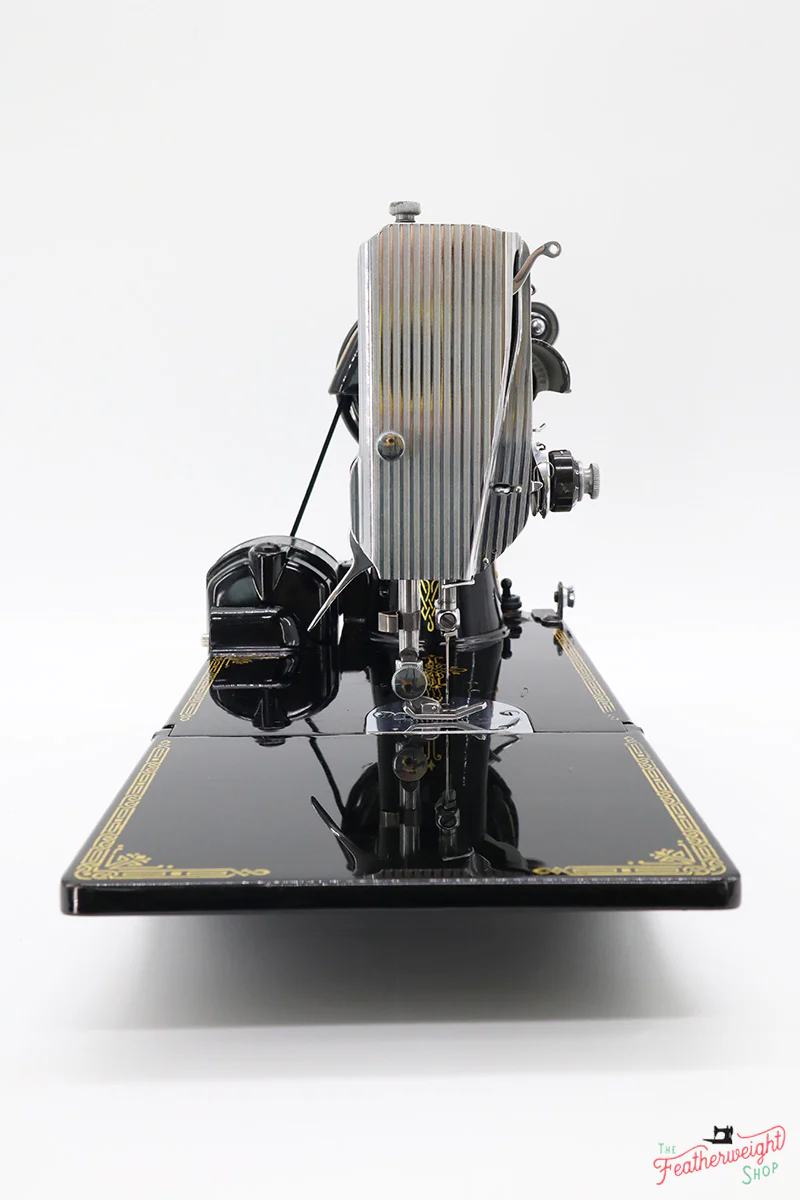 Singer Featherweight 221 Sewing Machine, Centennial: AJ915*** - Image 5