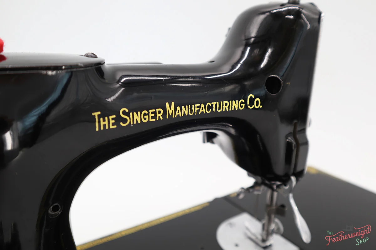 Singer Featherweight 221 Sewing Machine, Centennial: AJ917*** - Image 13