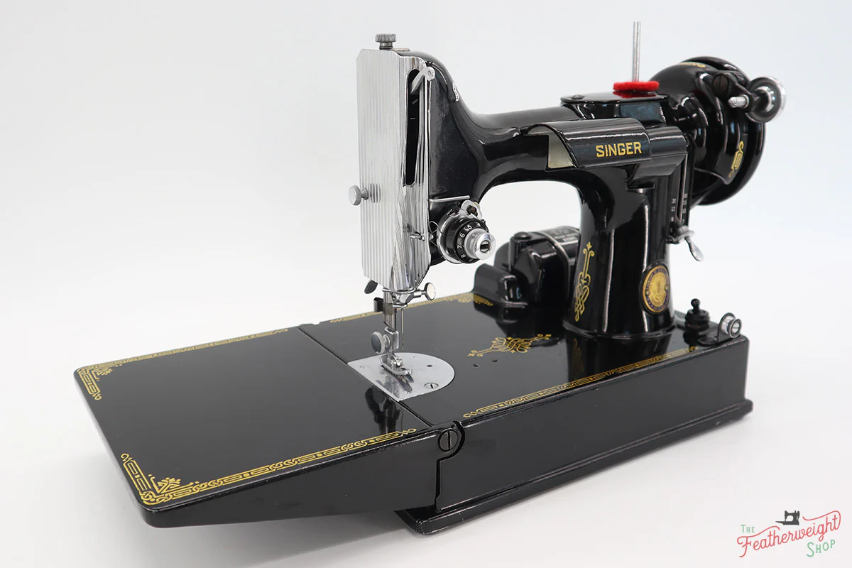 Singer Featherweight 221 Sewing Machine, Centennial: AJ917*** - Image 2
