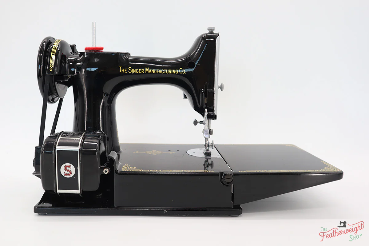 Singer Featherweight 221 Sewing Machine, Centennial: AJ917*** - Image 6