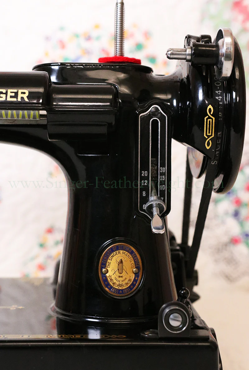 Singer Featherweight 221 Sewing Machine, Centennial: AJ930*** - Image 15