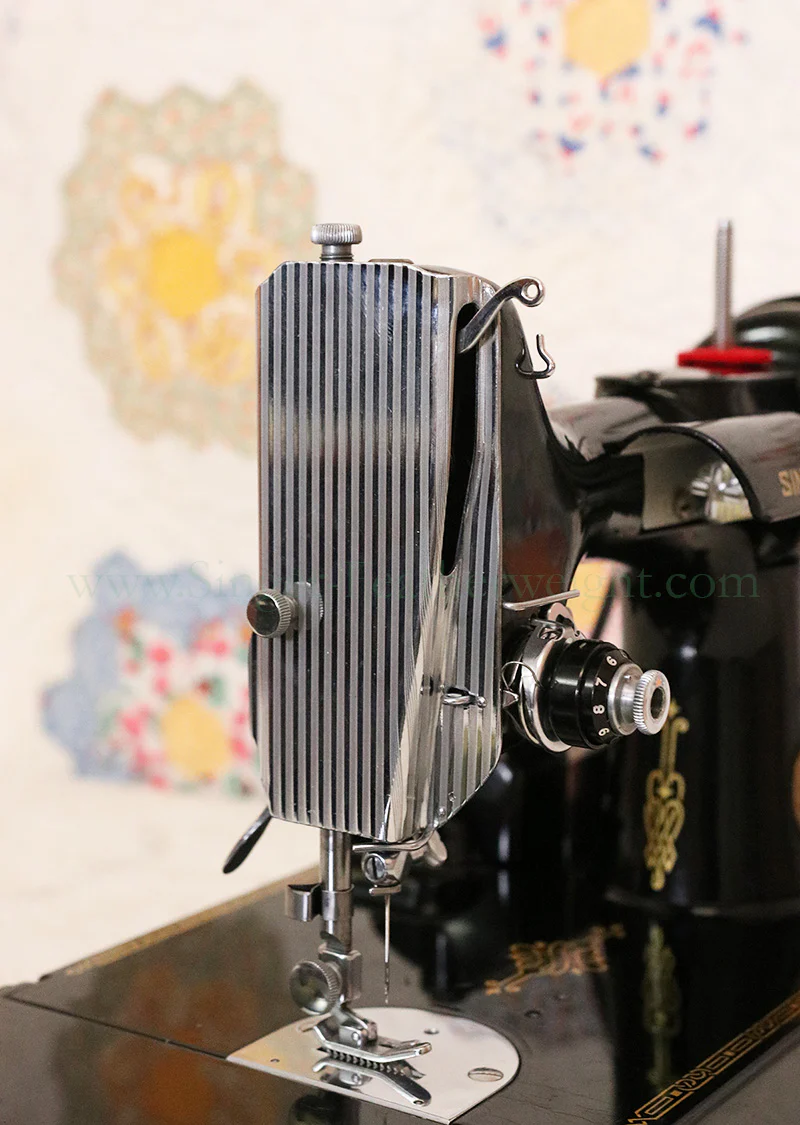 Singer Featherweight 221 Sewing Machine, Centennial: AJ930*** - Image 18