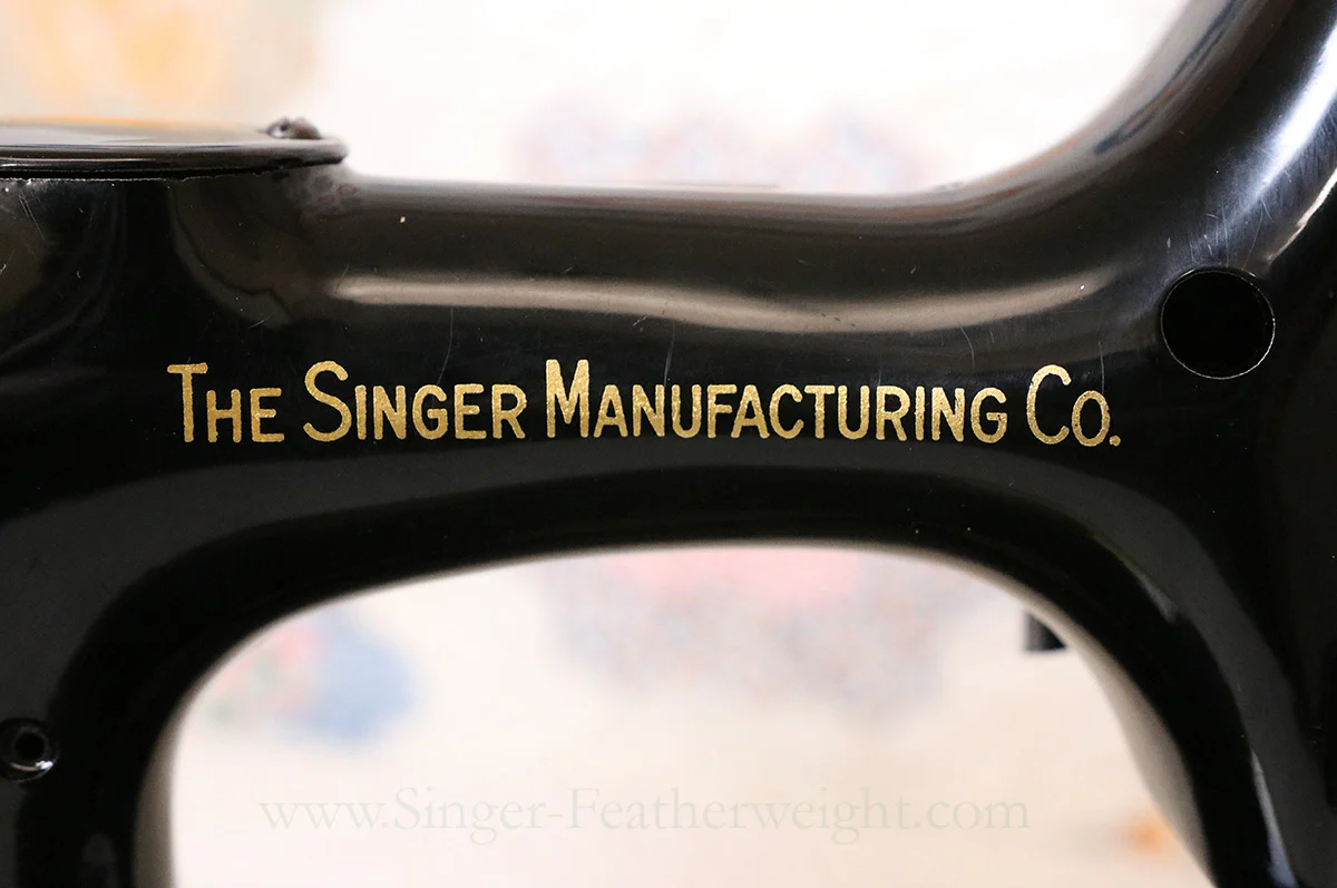 Singer Featherweight 221 Sewing Machine, Centennial: AJ930*** - Image 8