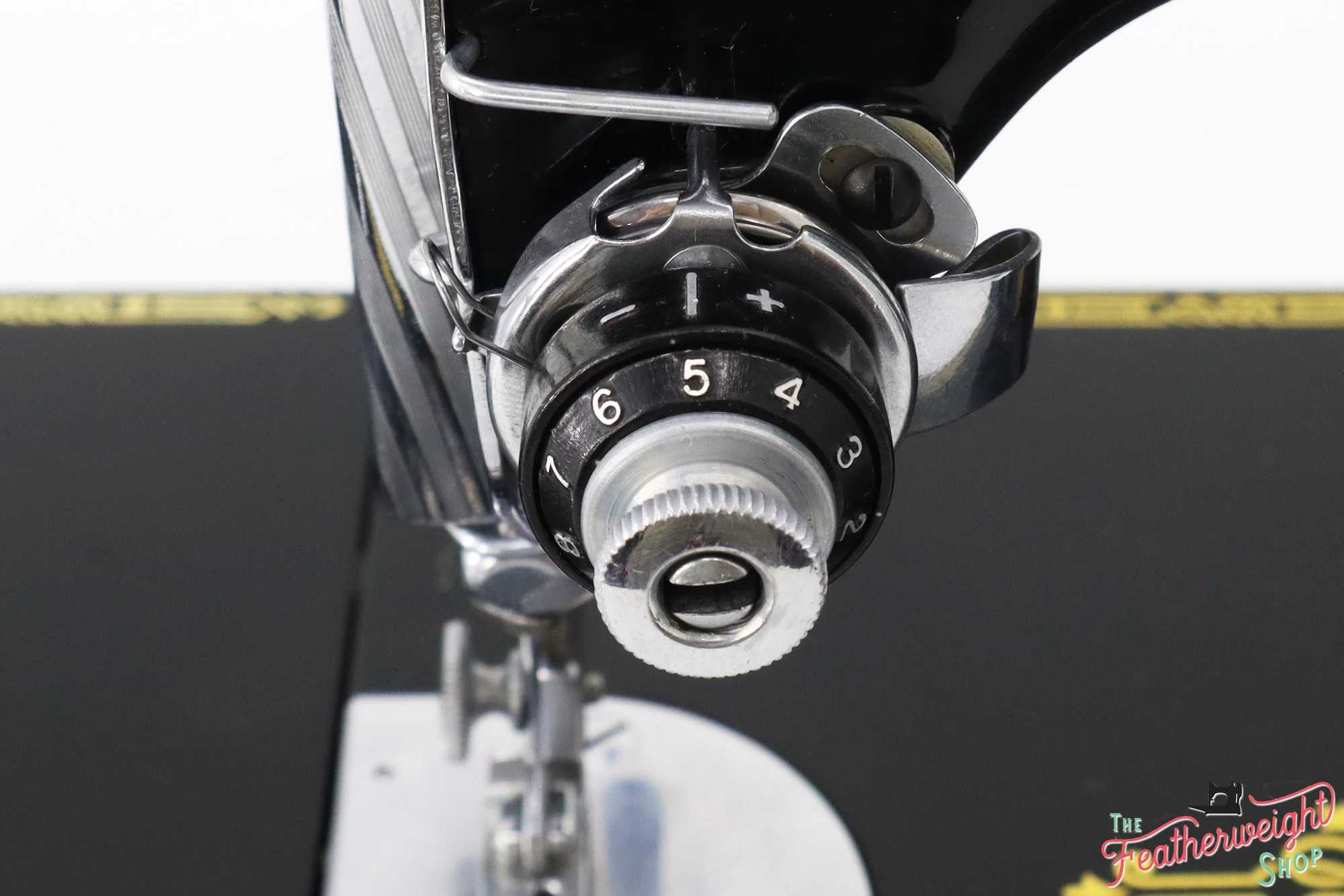 Singer Featherweight 221 Sewing Machine, Centennial: AK072*** - Image 13