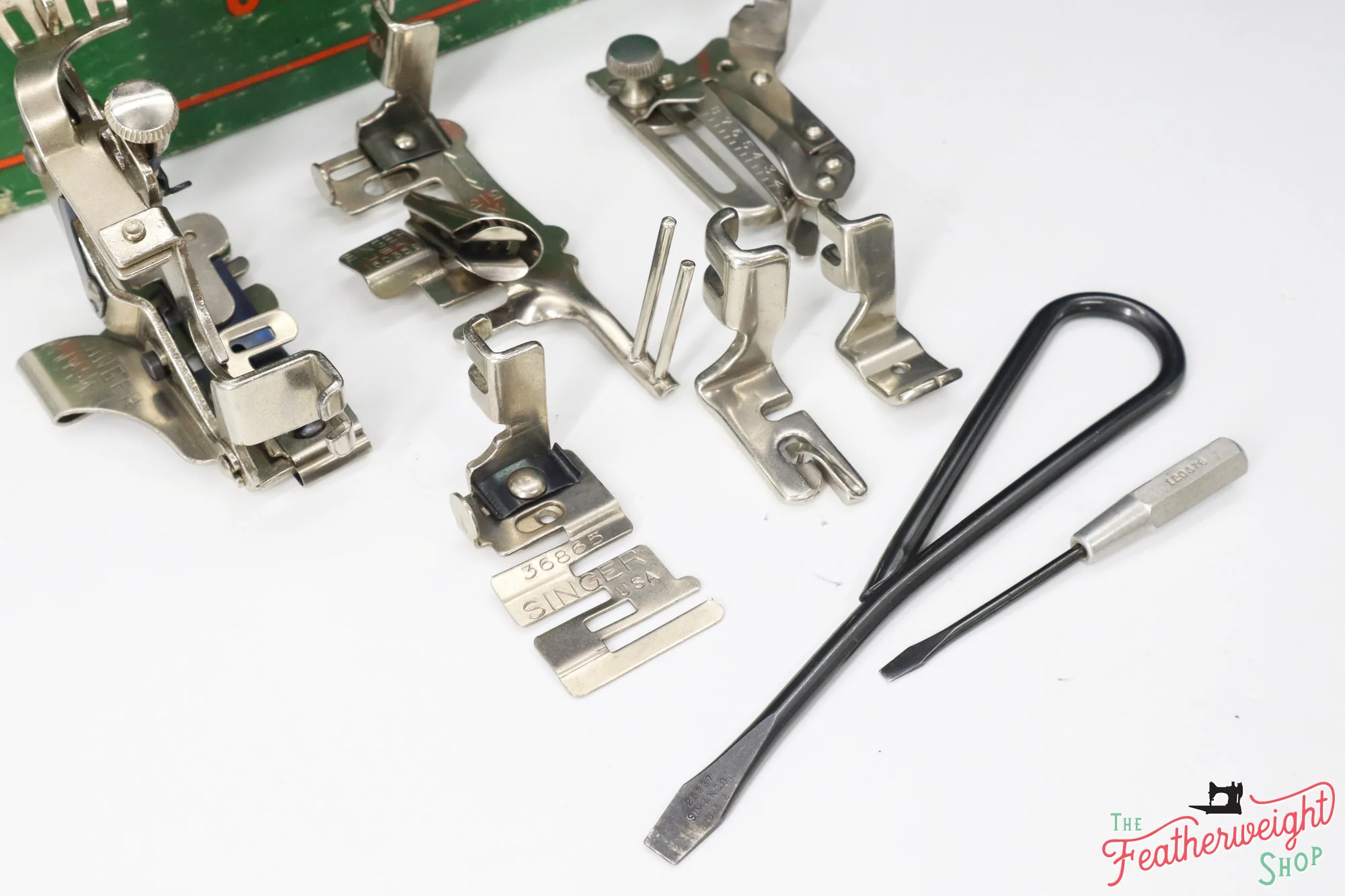 Singer Featherweight 221 Sewing Machine, Centennial: AK072*** - Image 18