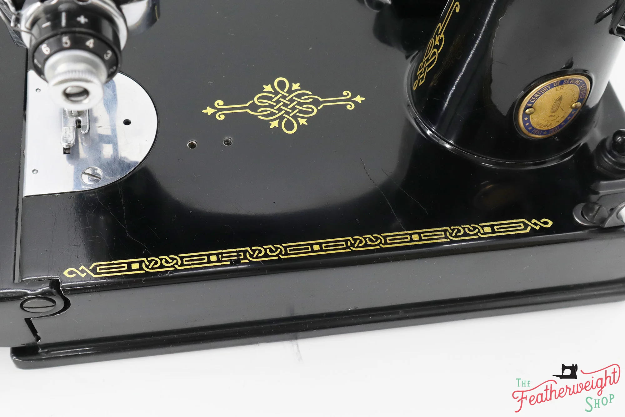 Singer Featherweight 221 Sewing Machine, Centennial: AK072*** - Image 8