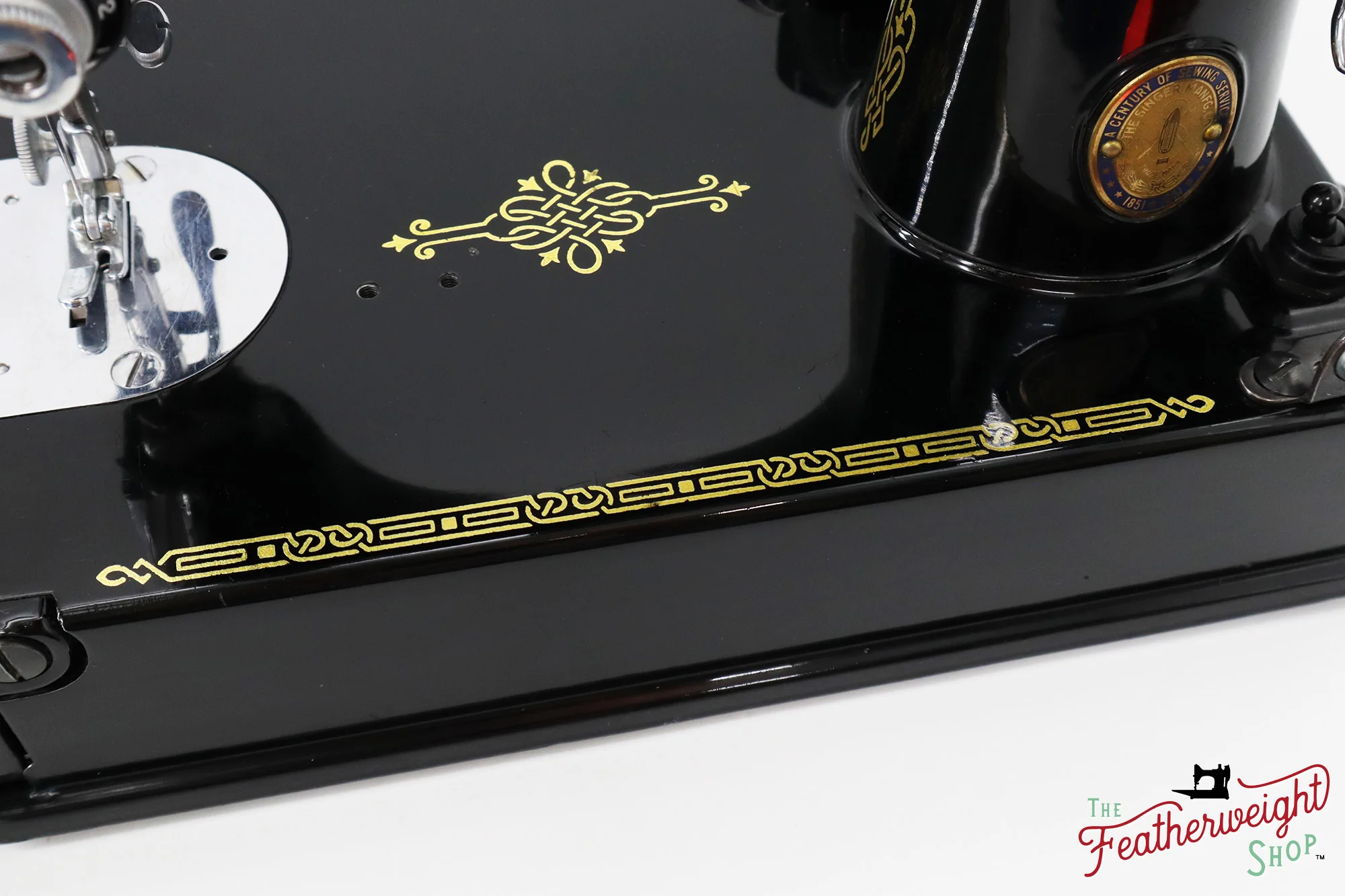 Singer Featherweight 221 Sewing Machine, Centennial: AK074*** - Image 9