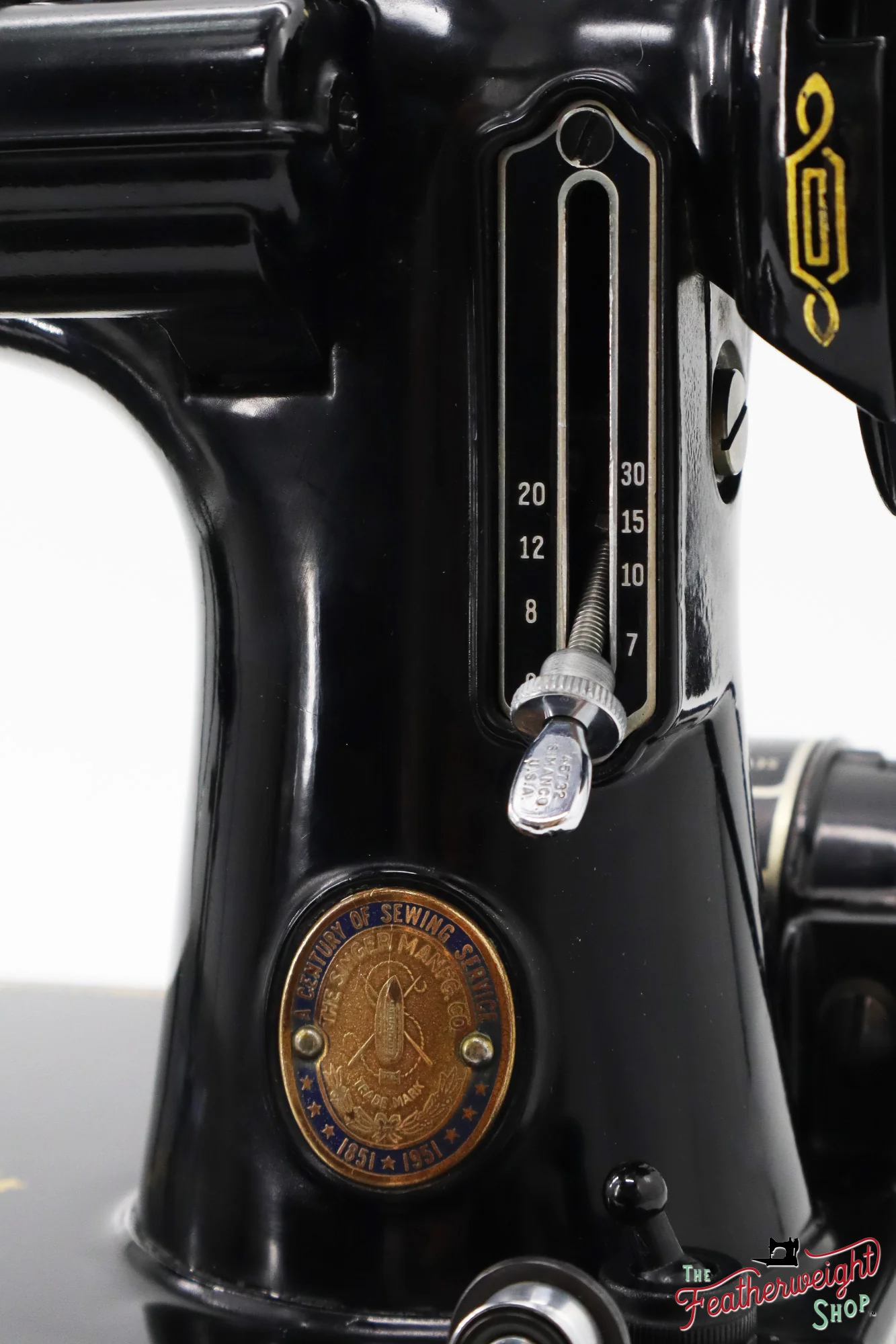 Singer Featherweight 221 Sewing Machine, Centennial: AK105*** - Image 13