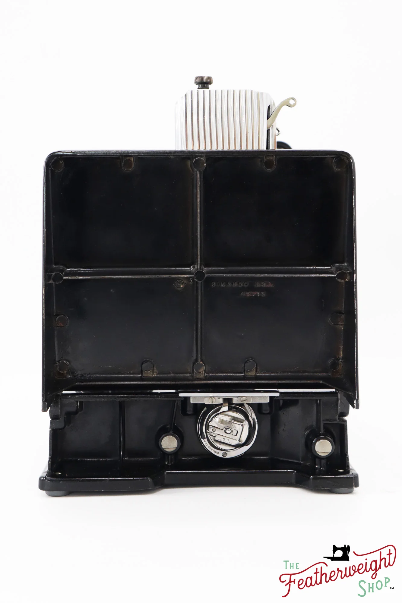 Singer Featherweight 221 Sewing Machine, Centennial: AK117*** - Image 5