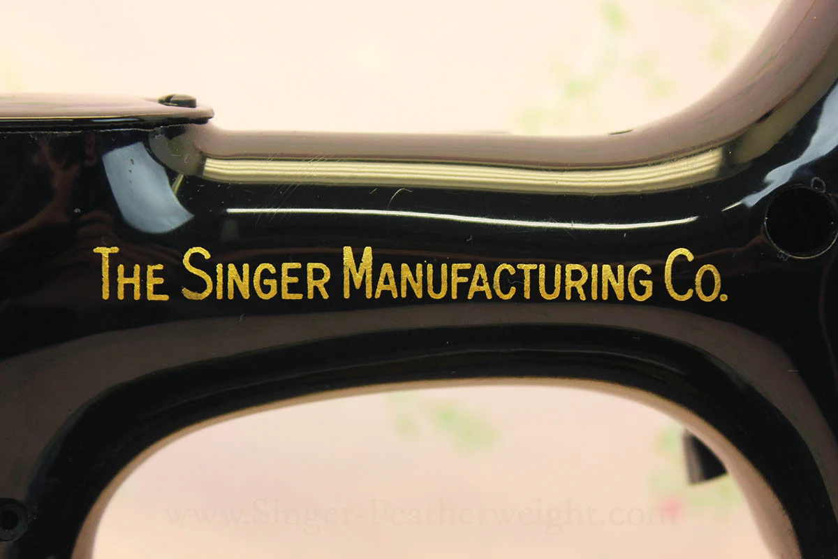 Singer Featherweight 221 Sewing Machine, Centennial: AK396*** - Image 10
