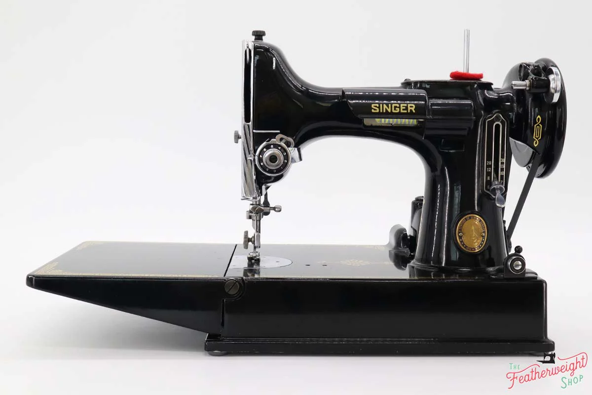 Singer Featherweight 221 Sewing Machine, Centennial: AK410*** - Image 2