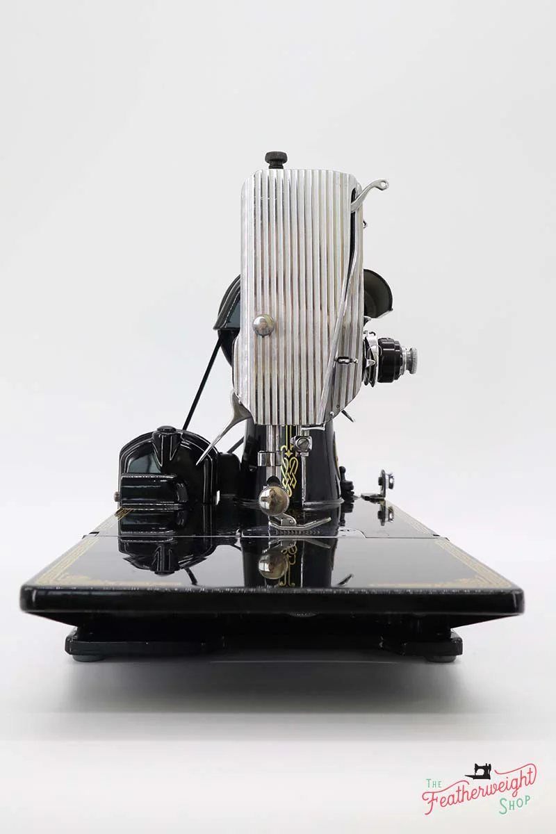 Singer Featherweight 221 Sewing Machine, Centennial: AK410*** - Image 4