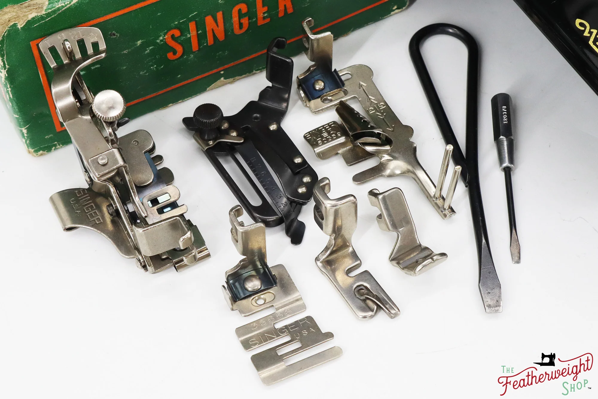 Singer Featherweight 221 Sewing Machine, Centennial: AK414*** - Image 17