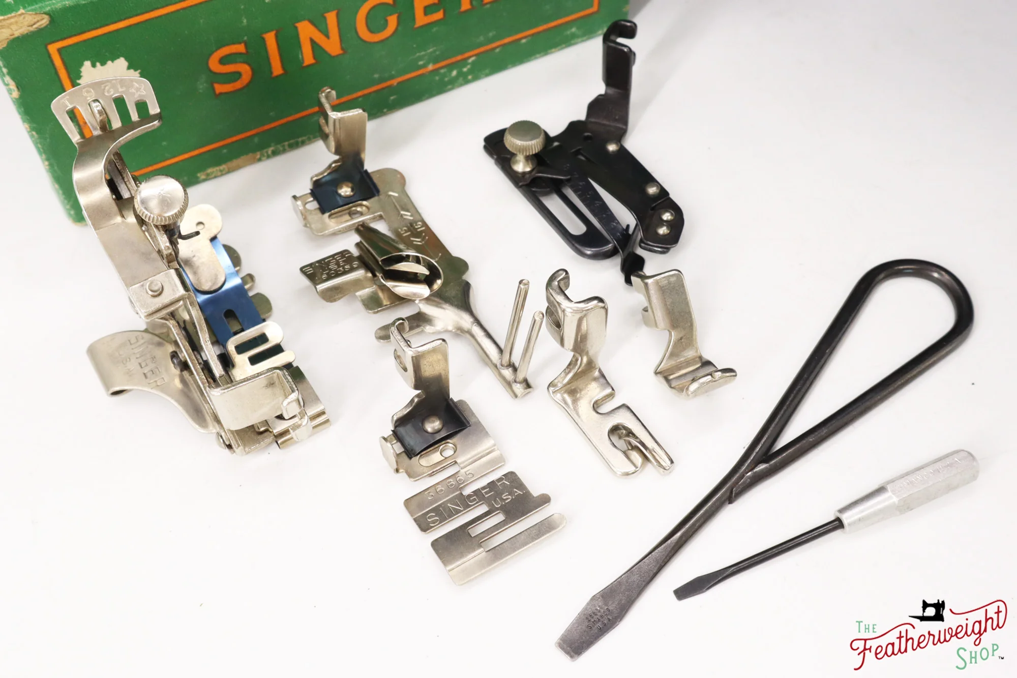 Singer Featherweight 221 Sewing Machine, Centennial: AK422*** - Image 16