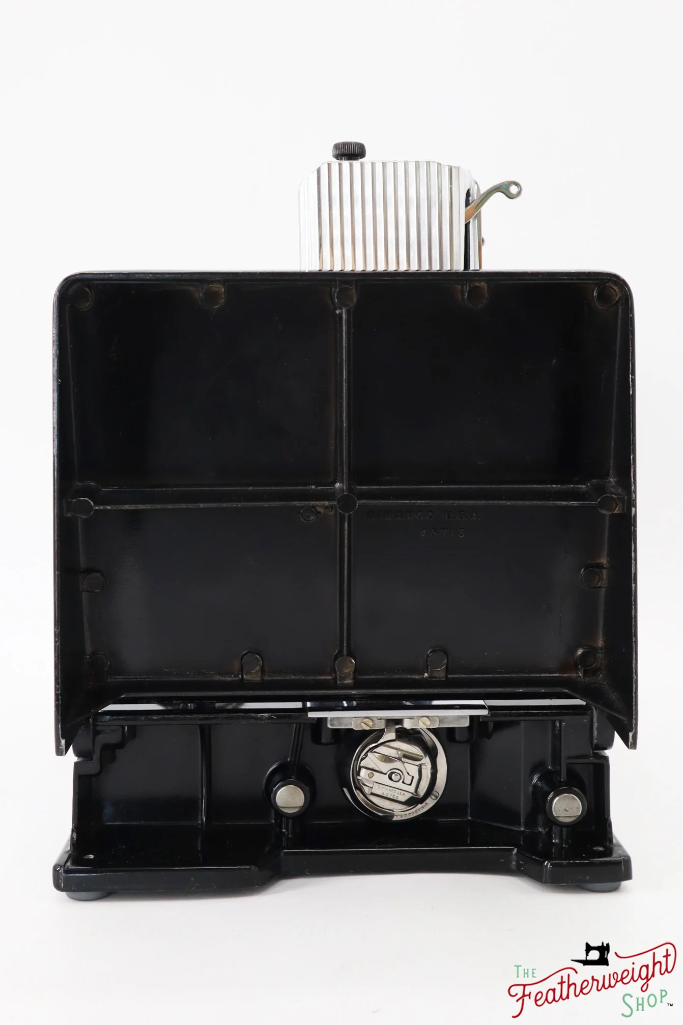 Singer Featherweight 221 Sewing Machine, Centennial: AK422*** - Image 4