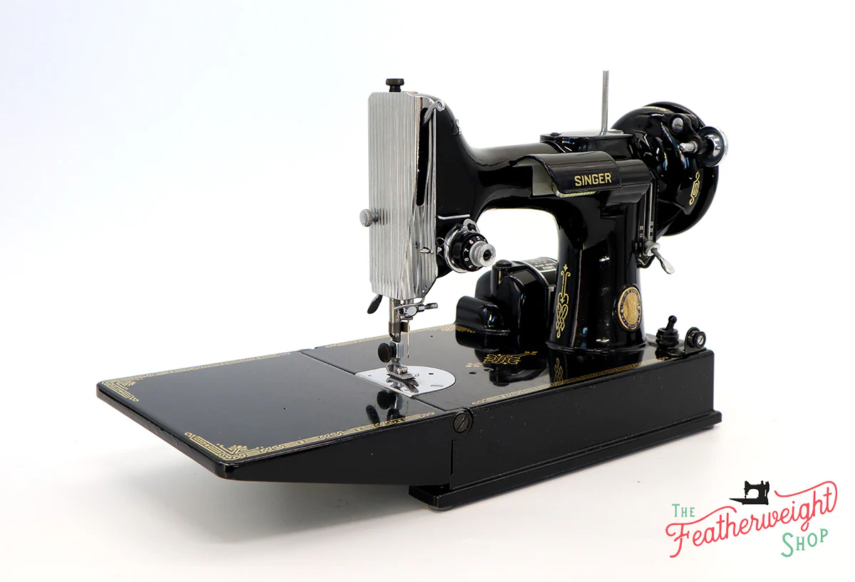 Singer Featherweight 221 Sewing Machine, Centennial: AK579***
