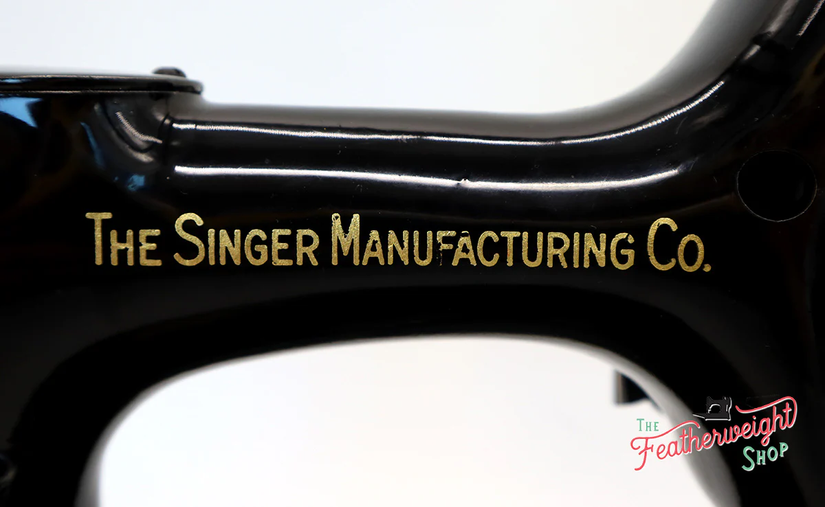 Singer Featherweight 221 Sewing Machine, Centennial: AK579*** - Image 12