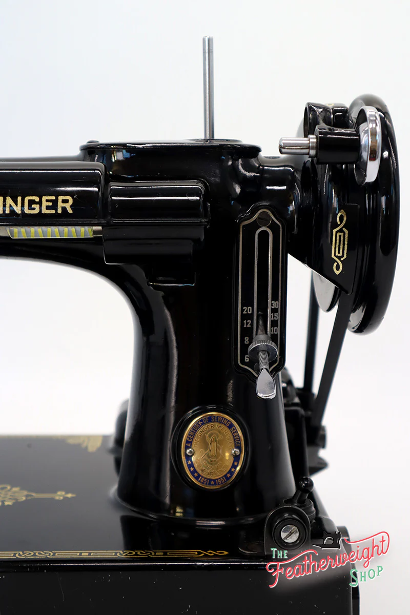 Singer Featherweight 221 Sewing Machine, Centennial: AK579*** - Image 16