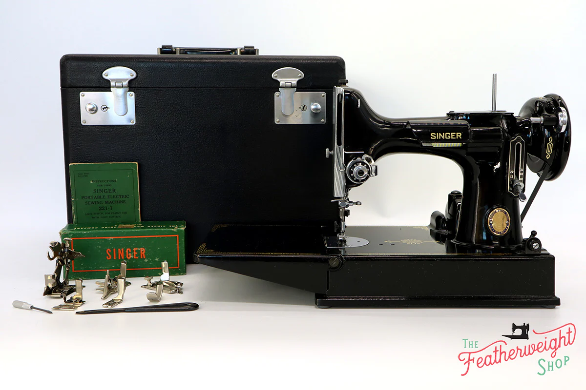 Singer Featherweight 221 Sewing Machine, Centennial: AK579*** - Image 2