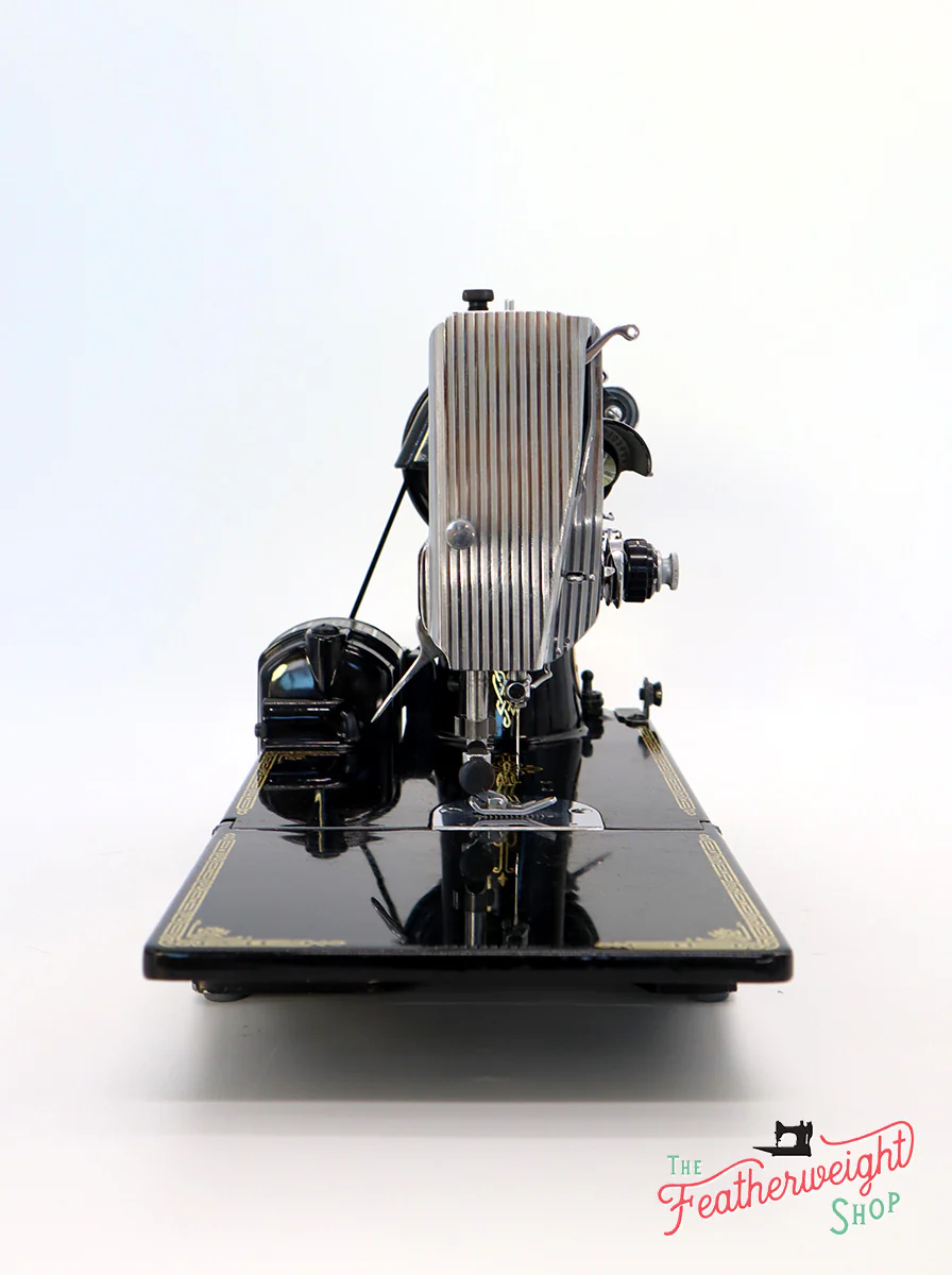 Singer Featherweight 221 Sewing Machine, Centennial: AK579*** - Image 4