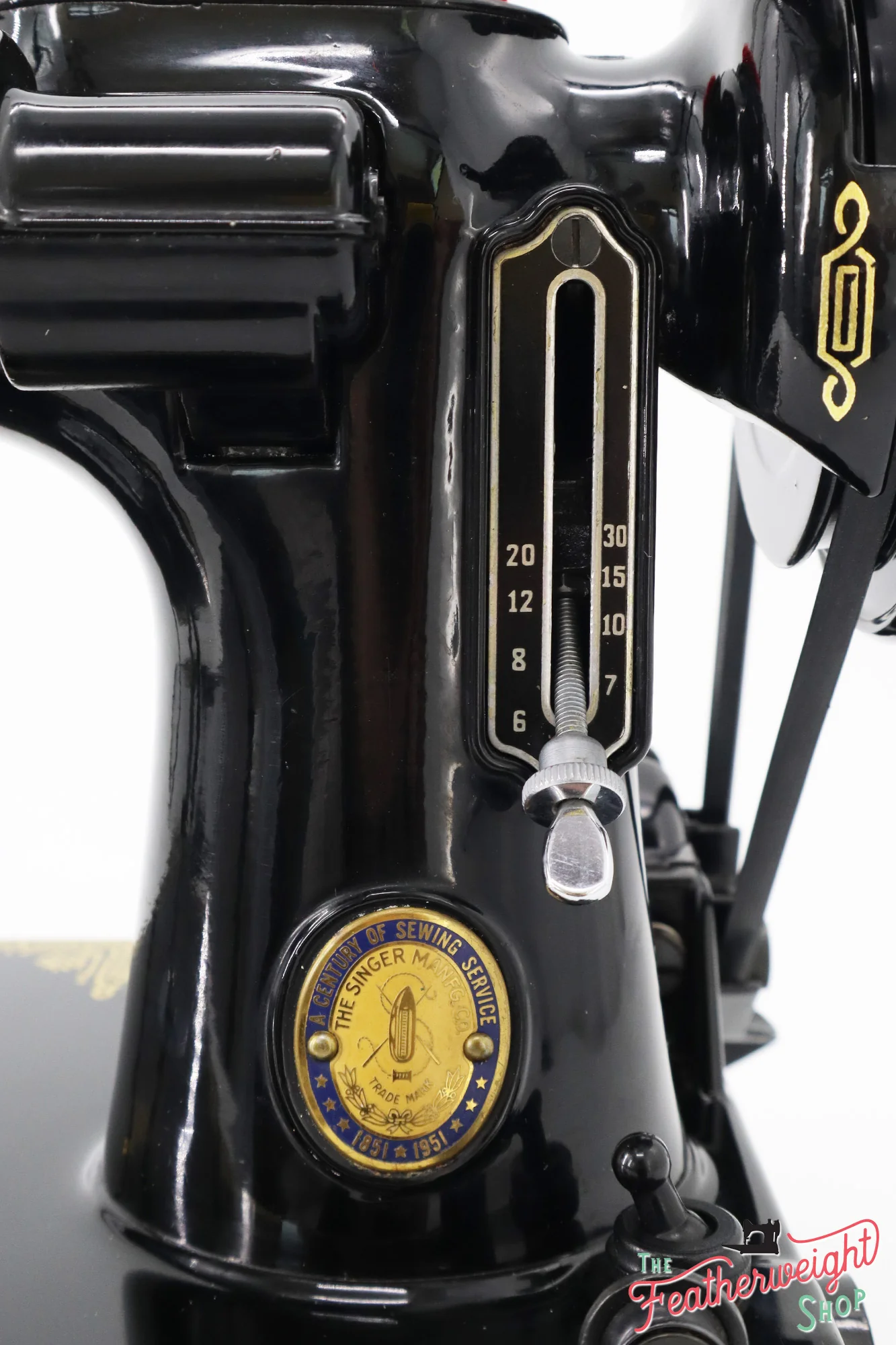 Singer Featherweight 221 Sewing Machine, Centennial: AK587*** - Image 15