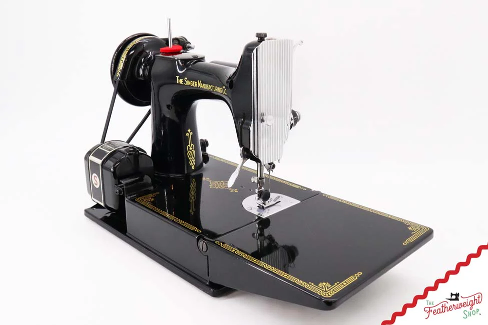 Singer Featherweight 221 Sewing Machine, Centennial: AK594*** - Image 5