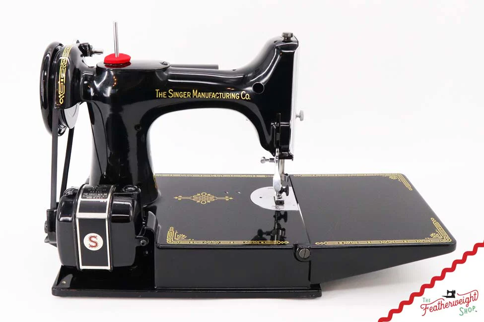 Singer Featherweight 221 Sewing Machine, Centennial: AK594*** - Image 6