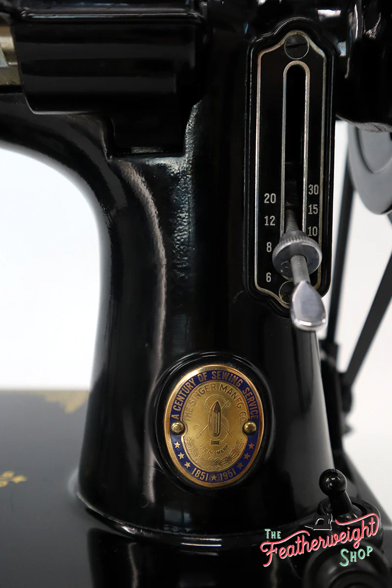 Singer Featherweight 221 Sewing Machine, Centennial: AK598*** - Image 16