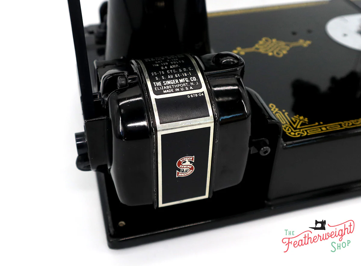 Singer Featherweight 221 Sewing Machine, Centennial: AK598*** - Image 18