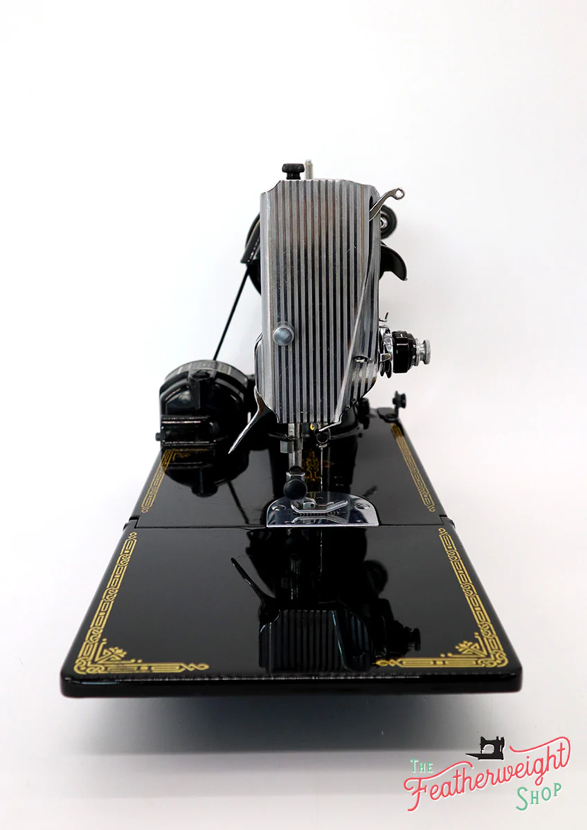 Singer Featherweight 221 Sewing Machine, Centennial: AK598*** - Image 3