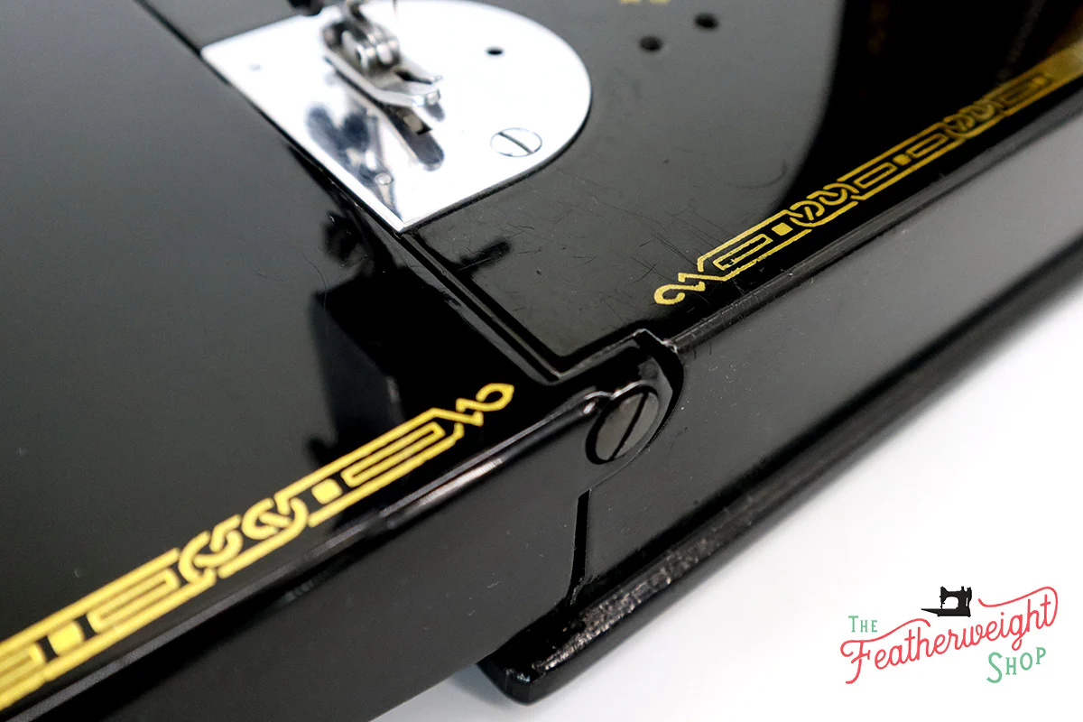 Singer Featherweight 221 Sewing Machine, Centennial: AK598*** - Image 7