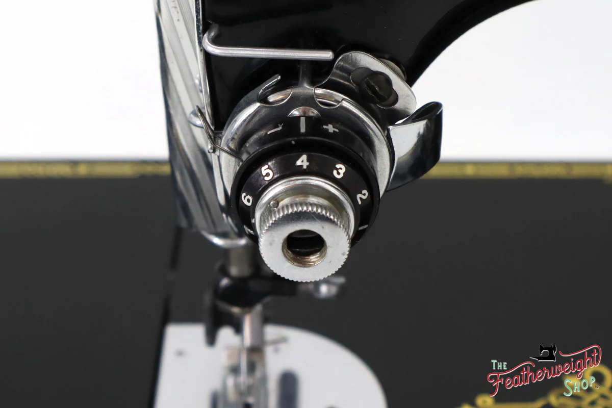 Singer Featherweight 221 Sewing Machine, Centennial: AK606*** - Image 15