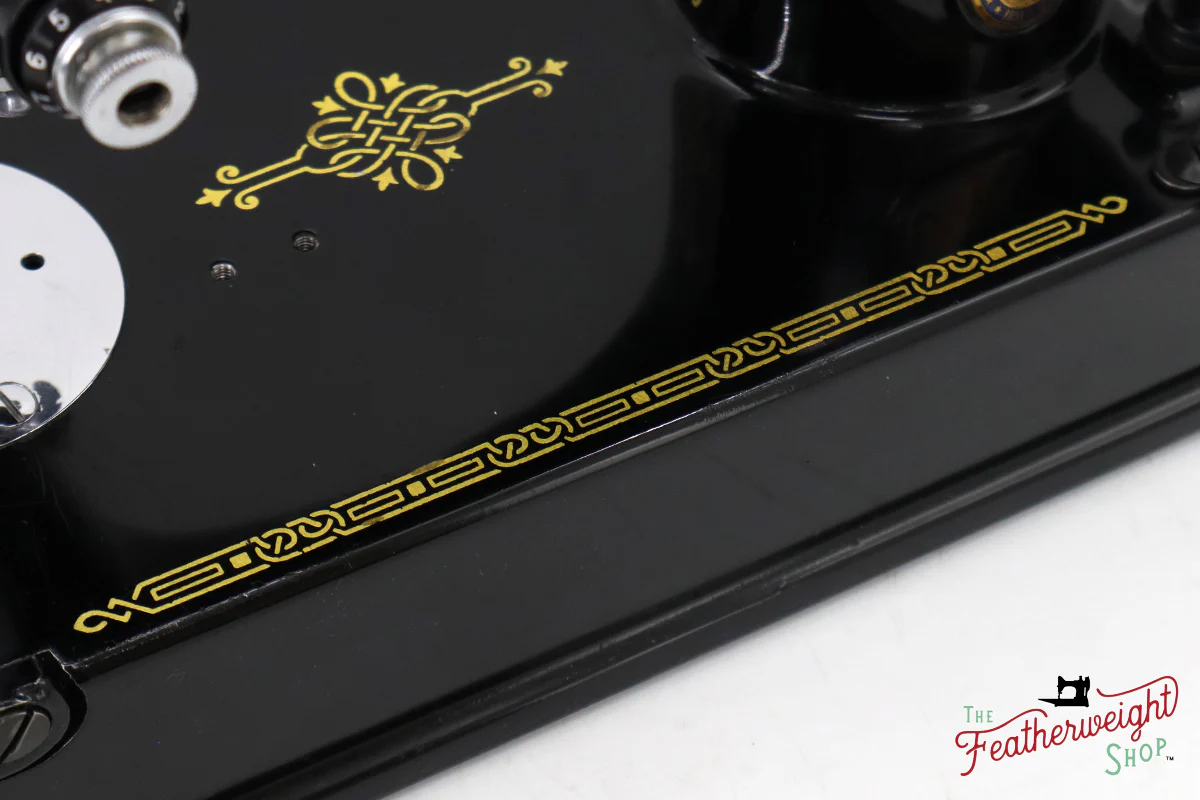 Singer Featherweight 221 Sewing Machine, Centennial: AK606*** - Image 7